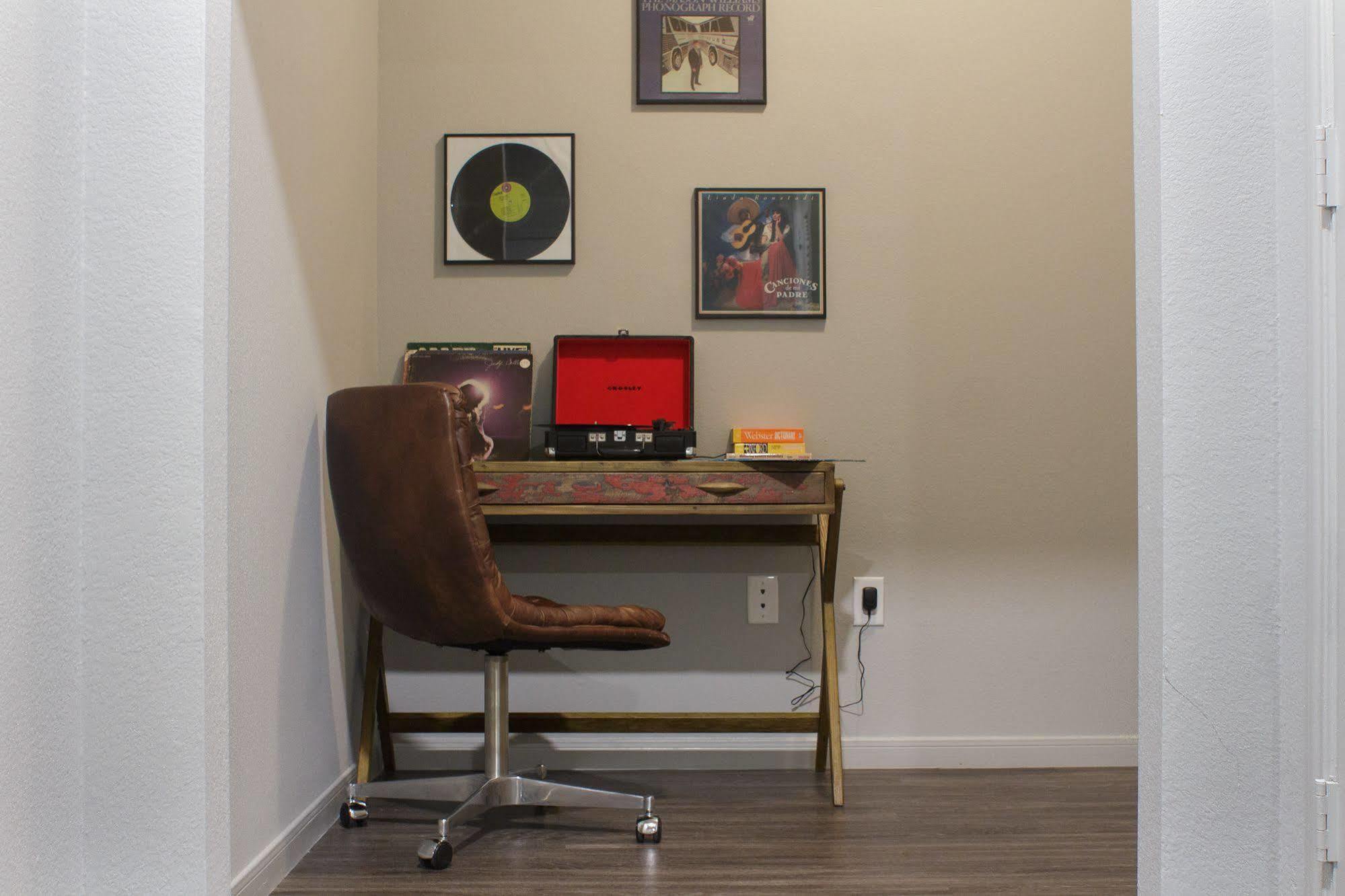 The Guild Music District Red River St Aparthotel Austin Exteriör bild